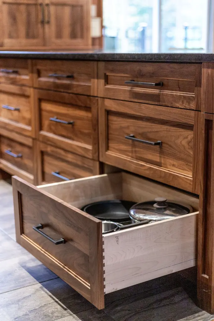 Kitchen Island CC Pots and Pans.webp